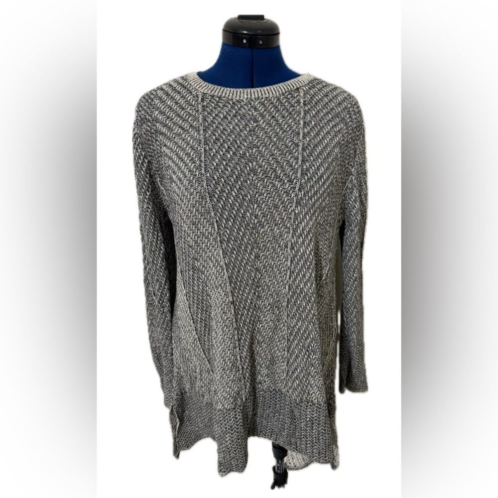 Women’s Beige and Black Textured Knit Flared Sweater